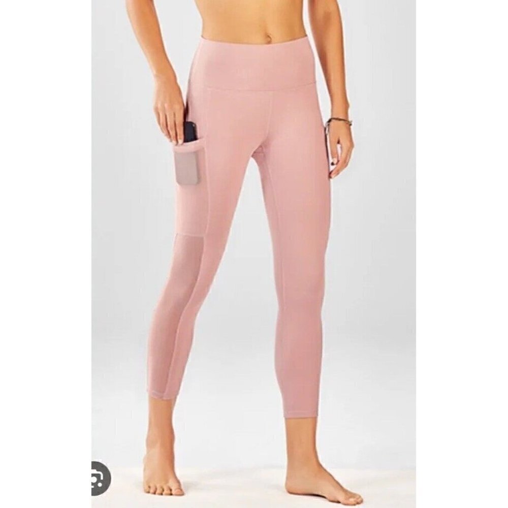 Fabletics On-The-Go PowerHold High-Waisted Capri Rosebloom Heather Pink Womens S